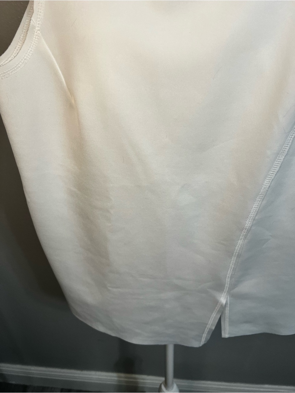 Ic by connie k Top Medium White Tank With Slit Crew Neck Long - Picture 8 of 14